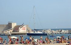 Los españoles realizaron en abril 18,3 millones de viajes, un 47,6% más