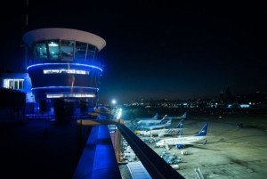 Argentina descarta eximir de tasas a las aerolíneas, pero difiere el pago