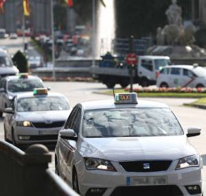Los taxistas de Madrid denuncian que se quiere privatizar su servicio