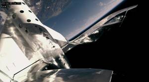 Virgin Galactic lleva a su primer pasajero hasta el borde del espacio