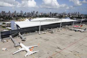 España operará seis aeropuertos del Brasil más turístico