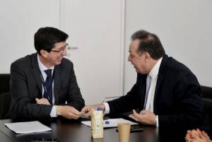 Argentina y Chile negocian vuelos directos a Sevilla y Málaga