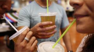 Buenos Aires se suma a la tendencia y busca prohibir los sorbetes plásticos