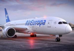 Air Europa convoca a todos los sindicatos este jueves para un ERTE