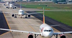 Los billetes de avión se encarecerán hasta octubre