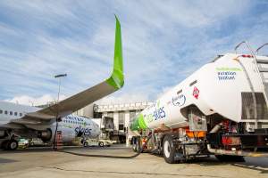 United quiere “descarbonizar” sus operaciones
