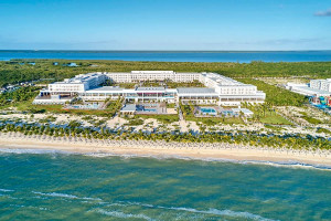 Riu prepara el cierre paulatino y temporal de sus hoteles en México