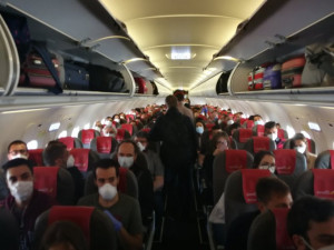 Instan a las aerolíneas a asumir el coste de la seguridad sanitaria