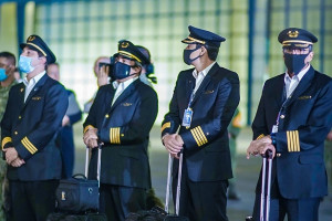 Gremios de Aeroméxico aceptan recortes para salvar empleos
