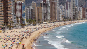 Los británicos vuelven a liderar el turismo extranjero de Benidorm