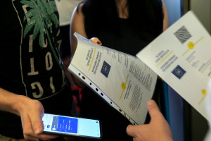 La UE emite hasta ahora 420 M de certificados COVID, 70 M en septiembre