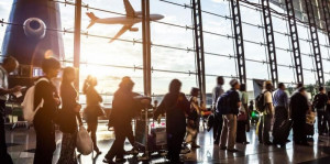 Los aeropuertos españoles recuperan en junio casi el 90% de su tráfico 2019