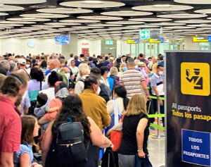 Retrasos en los aeropuertos españoles por un fallo informático en Aena