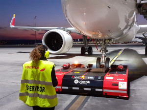 Comienza la huelga de los trabajadores de handling de Iberia