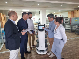 Los robots impulsan la eficiencia hotelera en Magic Costa Blanca