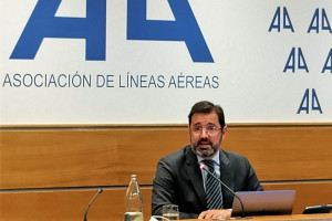 El cobro del equipaje de mano enfrenta a aerolíneas con el Gobierno español