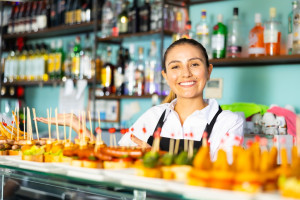 Los salarios de la hostelería suben un 11% en España