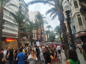 Alicante se suma a las protestas contra la masificación turística