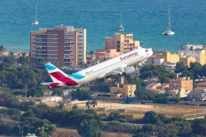 La llegada de turistas crece un 7,3% en julio y el gasto, casi un 12%