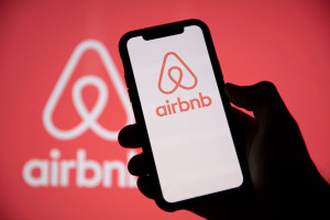 Consumo abre expediente sancionador a Airbnb por publicidad ilícita