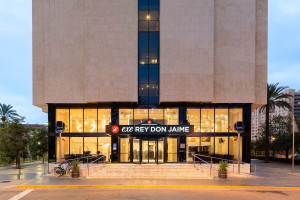 Atom vende por 50 M € el hotel Exe Rey Don Jaime de Valencia