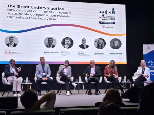 Agencias: el desafío de poner en valor los ‘fees’ ante un cliente susceptible al precio