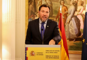 Óscar Puente dice que el Gobierno ha abonado este año 975 M € por los vuelos de residentes