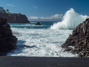 Fallecen 8 turistas en un mes en Canarias por golpes de mar en zonas de costa y piscinas naturales